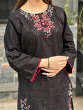 Saha Embroidered 2pcs